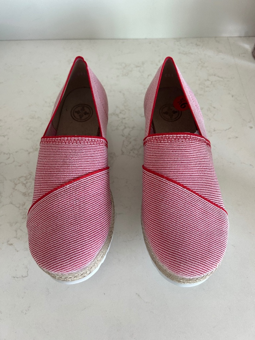 NWOB CHARLESTON SHOE CO Espadrille Platform Slip-Ons in Red & White Stripe Sz 9